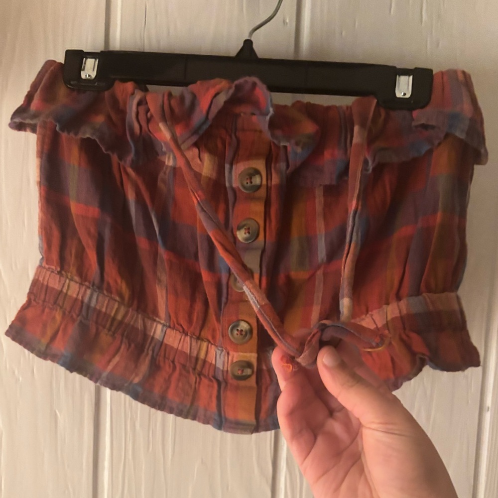 American Eagle Outfitters crop top